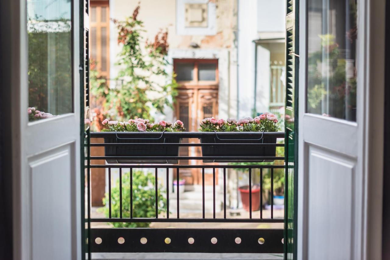 Mavrogenous - The Mansion Apartment Атина Екстериор снимка