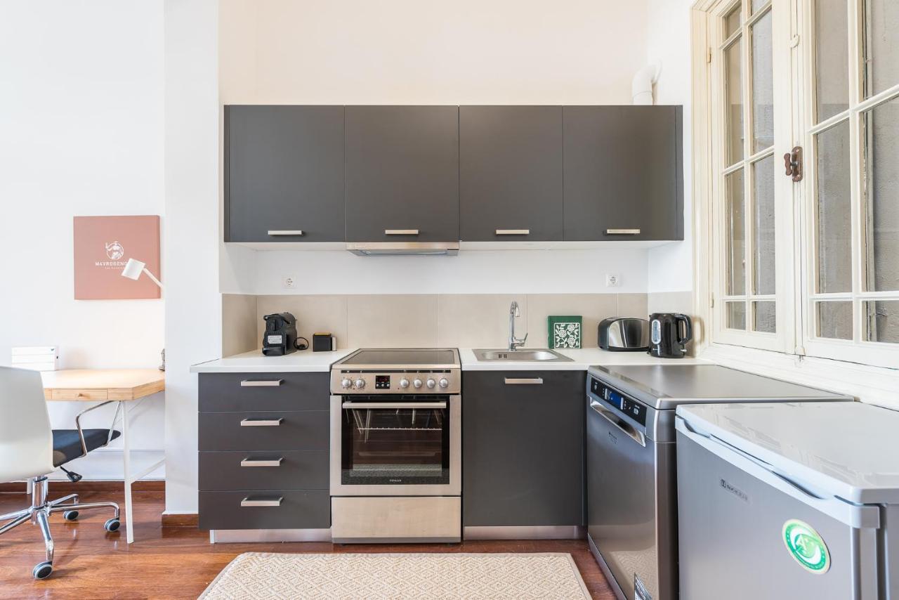 Mavrogenous - The Mansion Apartment Атина Екстериор снимка