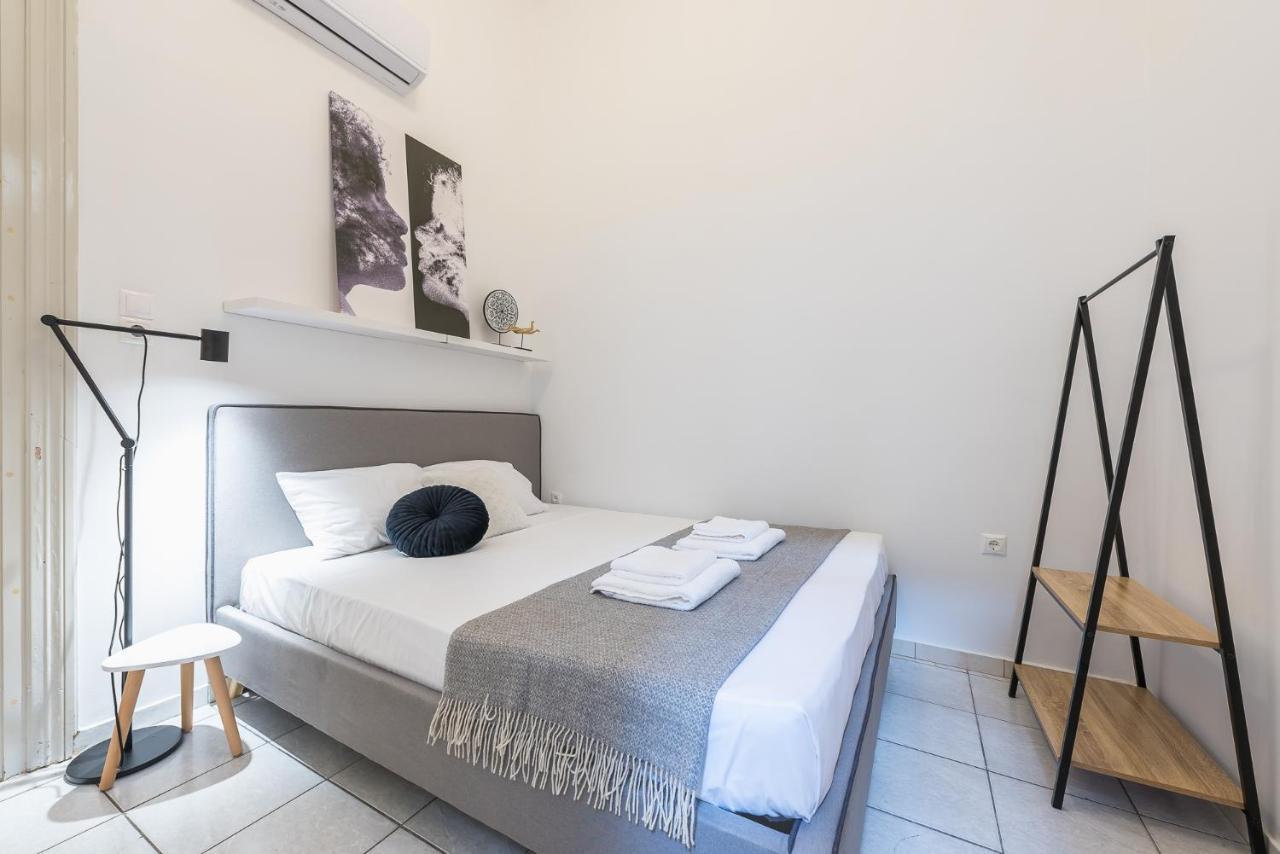 Mavrogenous - The Mansion Apartment Атина Екстериор снимка