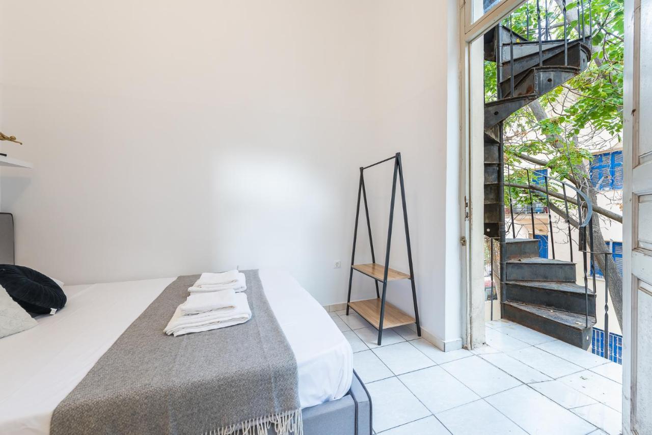 Mavrogenous - The Mansion Apartment Атина Екстериор снимка