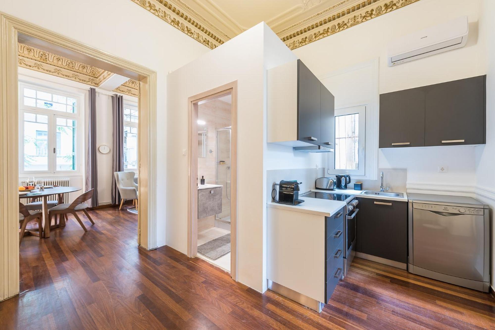 Mavrogenous - The Mansion Apartment Атина Стая снимка